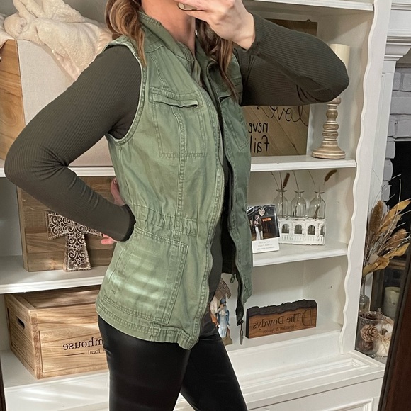 Merona Green utility vest - Picture 7 of 14